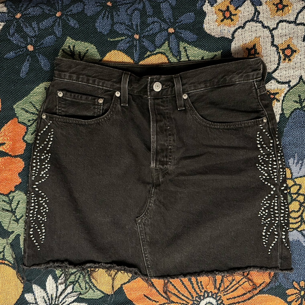 Levi’s Black Denim Skirt